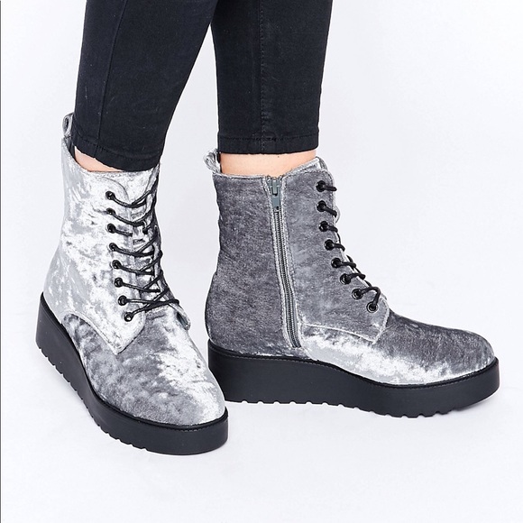 Asos crushed velvet platform boots - Picture 2 of 8